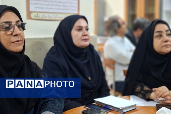 کارگاه آموزشی مدیران مدارس تراز قرچک