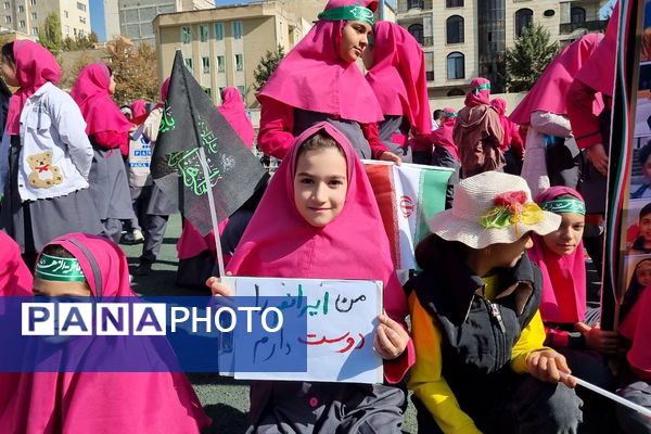 ۱۳ آبان؛ روزی که نسل فردا حماسه امروز را نوشت!