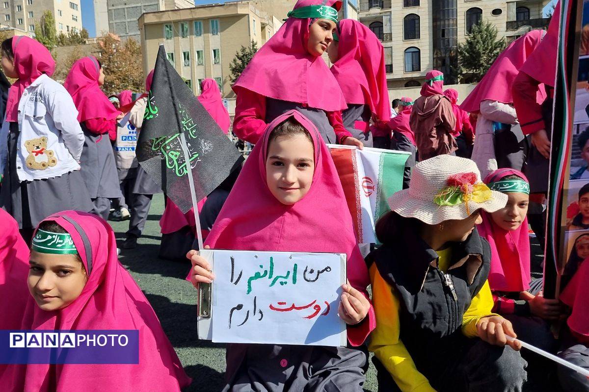 ۱۳ آبان؛ روزی که نسل فردا حماسه امروز را نوشت!