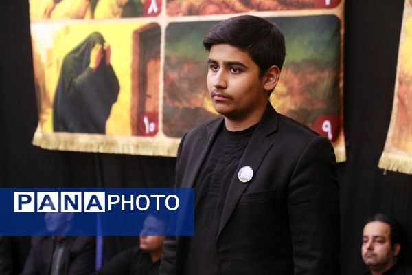 عزاداری دانش‌آموزان مشهدی در حسینیه فرهنگیان مشهد