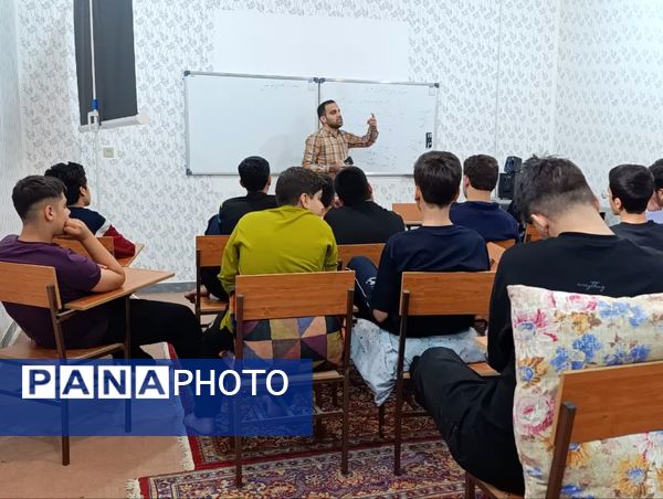 اعتکاف نورانی دانش‌آموزان بهبهان