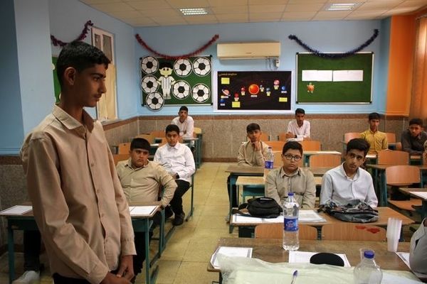 اعزام دانش‌‌آموزان سندرک به مسابقات استانی قرآن، عترت و نماز