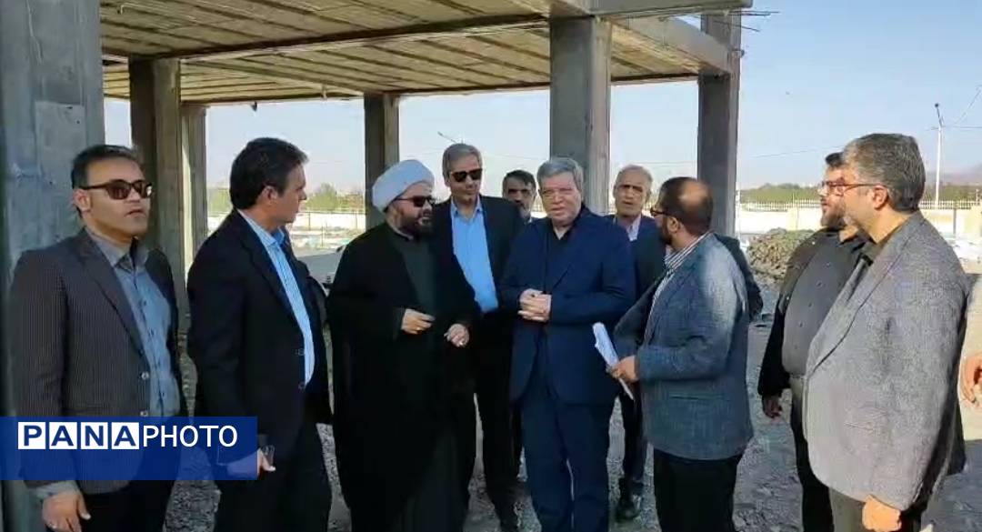  بازدید رئیس سازمان بهزیستی کشور از پروژه نهضت ملی مسکن مددجویان بهزیستی در کاشمر 