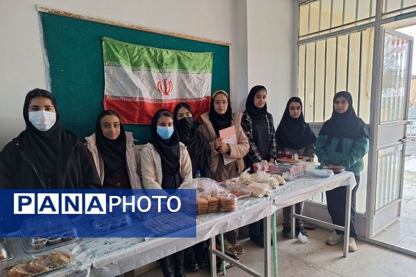  آیین افتتاح جشنواره ماها و ایران‌مون در دبیرستان خدیجه کبری پردیس 