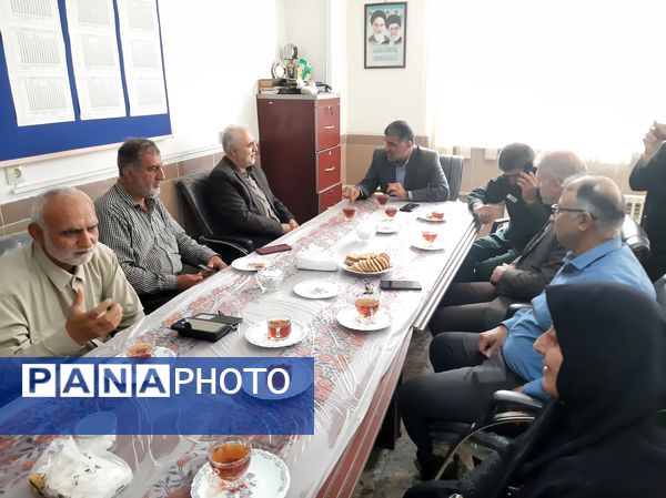 توزیع ۲۶۰ بسته حمایتی بین دانش‌آموزان نیازمند شهرستان عباس‌آباد