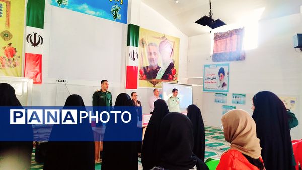 دانش‌آموزان در تریبون آزاد، نقدهای خود را به مسئولان مطرح کردند
