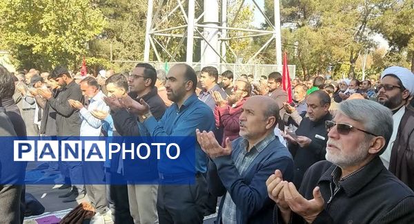 اقامه نماز باران در گلستان شهدا اصفهان به امامت  حضرت آیت‌ الله مهدوی