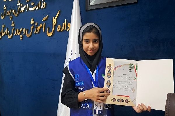 خبرنگار با بی‌طرفی و صداقت باید صدای مردم باشد