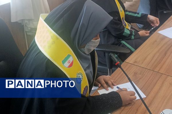 سیزدهمین دوره انتخابات شورای دانش آموزی دختران شهرستان نیشابور