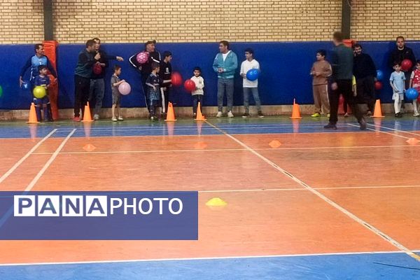 مسابقه ورزشی «روز پدر و پسری» طرح شهید خرازی در دبستان پسرانه علامه طباطبایی پیشوا