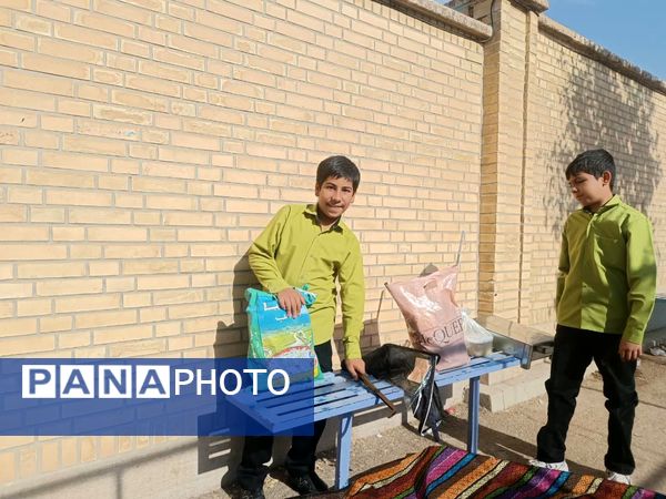 ناهار وحدت با طعم  شادی و لذت در مدرسه شاهد حاج مصلحیان