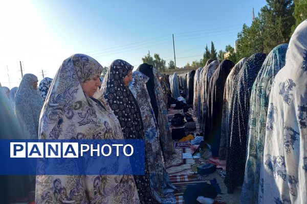 نماز عید فطر ۱۴۰۴ در روستای ظفرآباد شیراز اقامه شد