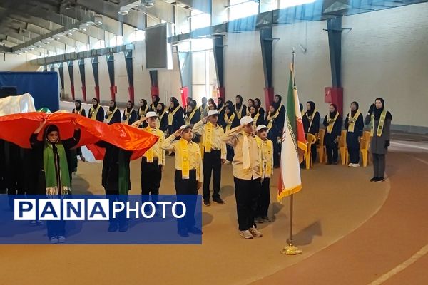 مراسم تجلیل از مربیان سازمان دانش آموزی ملارد 
