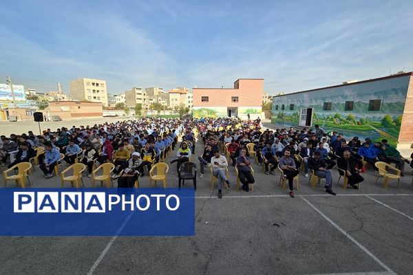 هنرستان موفقیان اسلامشهر میزبان آیین یادواره شهدا با حضور جمعی از مسئولان بود