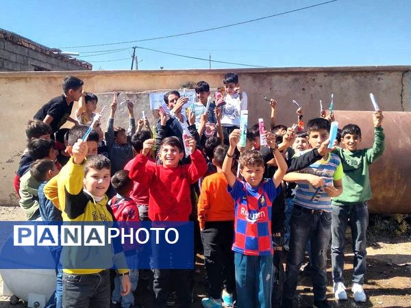 هر دانشآموز یک مسواک
