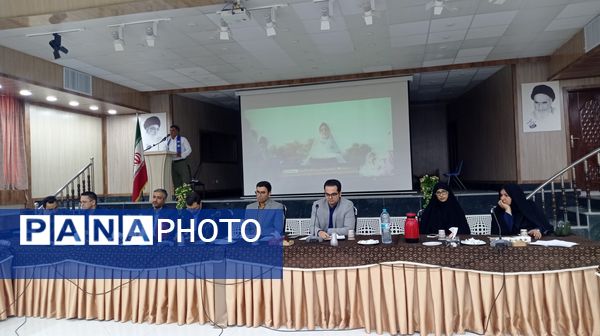 جلسه هم‌اندیشی معاونان و مربیان در خلیل آباد