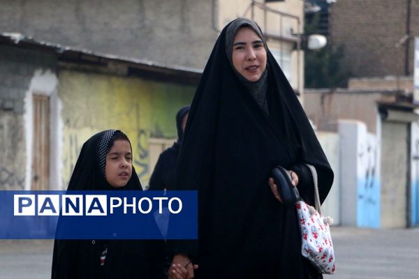 امروز خیابانهای شهر صفادشت، میزبان جاماندگان اربعین حسینی بود 