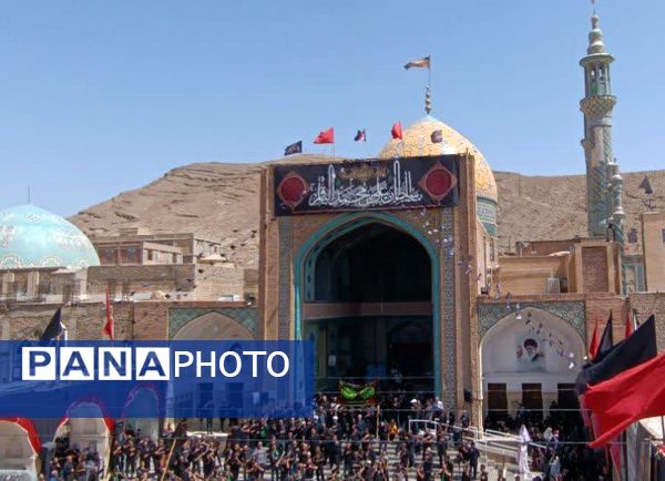 اقامه عزا و نوحه خوانی در صحن آستان مقدس حضرت سلطانعلی(ع) 