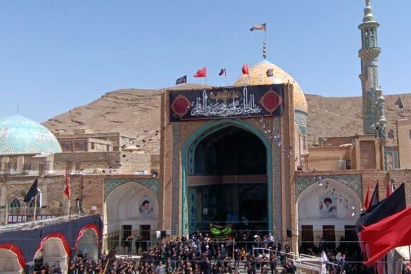 اقامه عزا و نوحه خوانی در صحن آستان مقدس حضرت سلطانعلی(ع) 