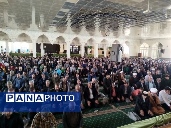 نماز جمعه شهرستان کاشمر با حضور پر رنگ مردم ترشیز کهن برگزار شد 