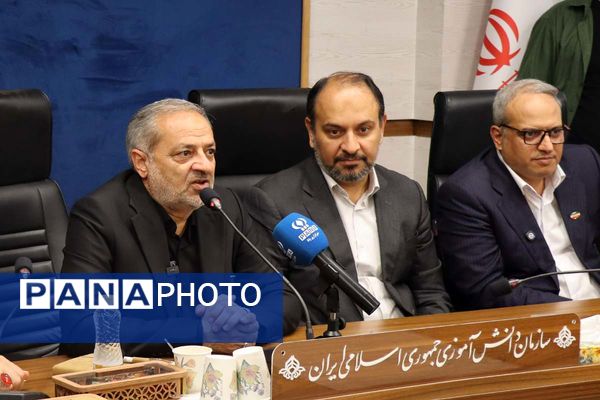 گرامیداشت روز خبرنگار در سازمان دانش‌آموزی؛ تجلیل از خبرنگاران دانش‌آموز پانا شهرستانهای تهران با حضور وزیر آموزش و پرورش