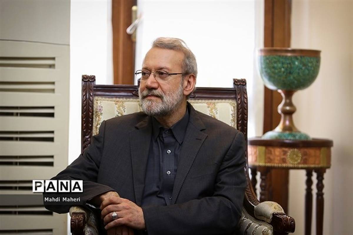 لاریجانی: مذاکرات باید بر مدار منافع ما باشد