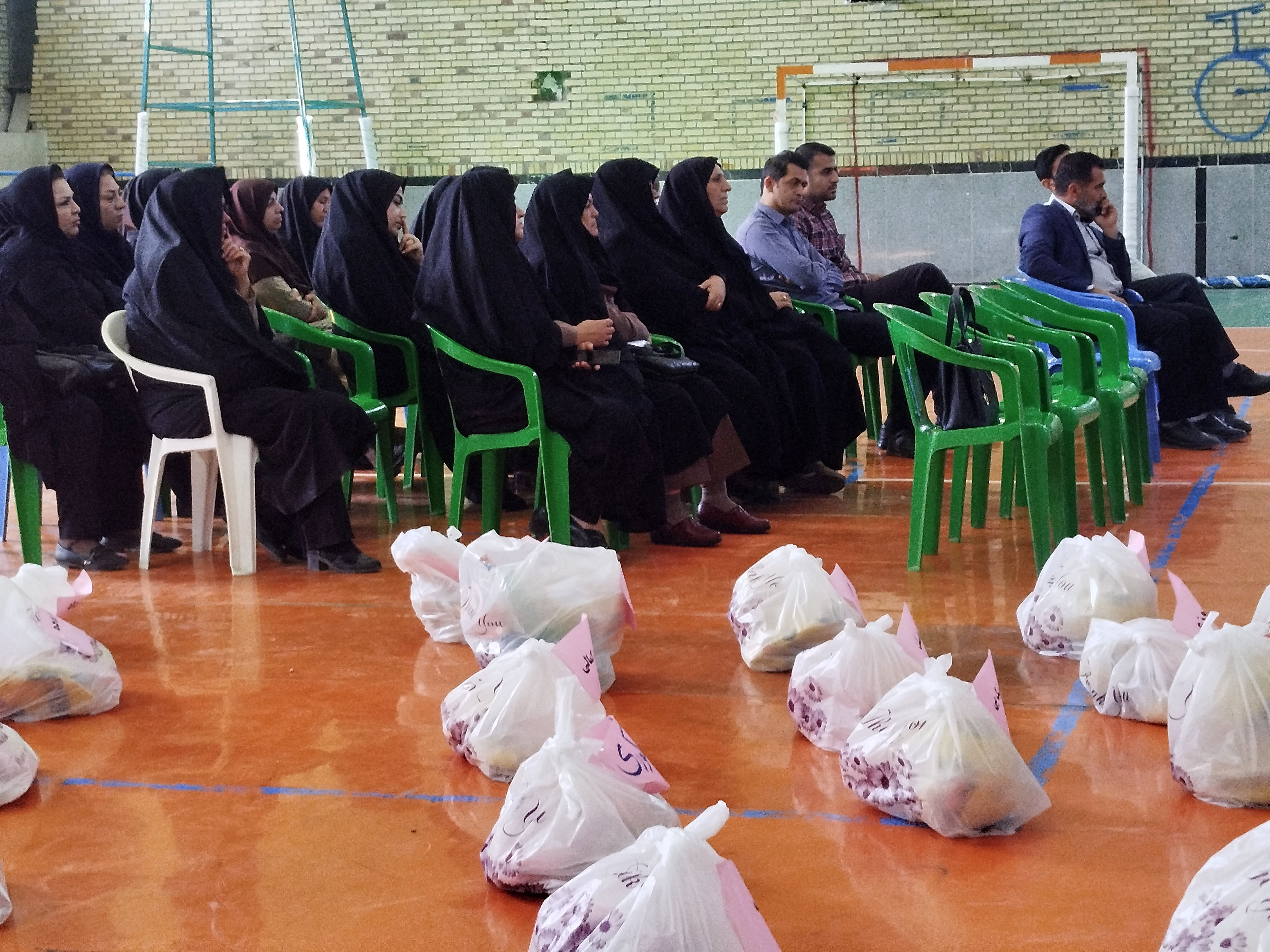 اعزام کاروان تجهیزات ورزشی - بهداشتی مهر بانشاط به مدارس فاروج 