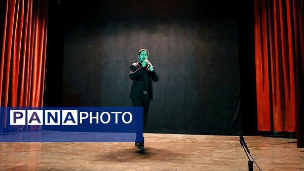 نمایش «مرا مهدی بخوانید» در فرهنگسرای امام علی(ع) هشتگرد به روی صحنه رفت