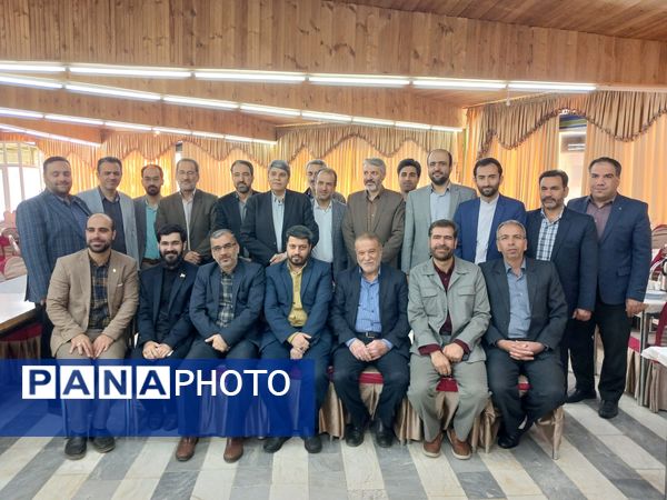 بازدید مدیرکل آموزش و پرورش استان مرکزی از اردوگاه امام خمینی(ره)
