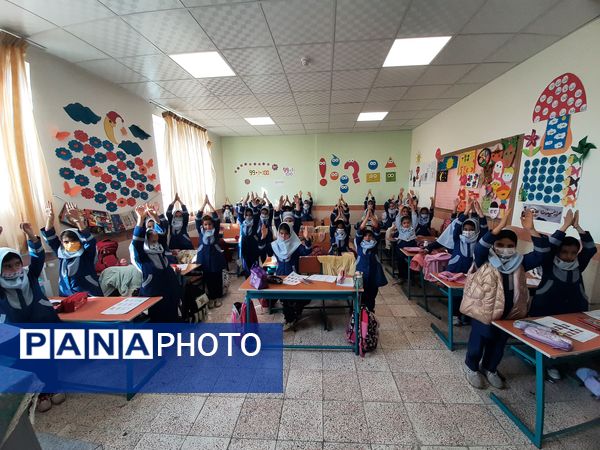 مراسم صبحگاه  دبستان زنده یاد امینی پور 