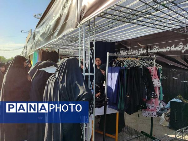 راهپیمایی خانوادگی گرامیداشت روز عفاف و حجاب در میدان شهدا مشهد 