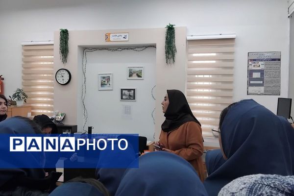  بازدید مدرسه نرگس پردیس از کتابخانه شیخ بهایی