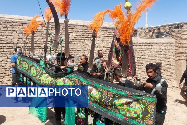 تعزیه خوانی عاشورا در روستای برزنون