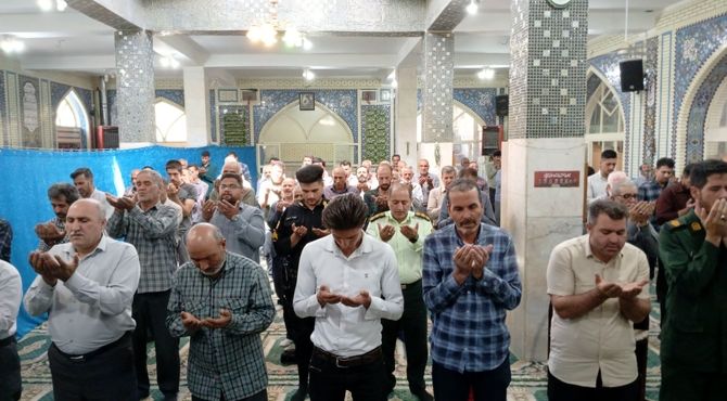  نماز جمعه شهرستان بن همراه با میز خدمت اداره آموزش و پرورش 