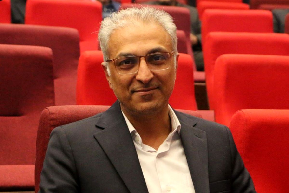 استاد محمود مولایی سرمایه کم‌نظیر تعلیم‌ و تربیت و خیرین مدرسه‌ساز است