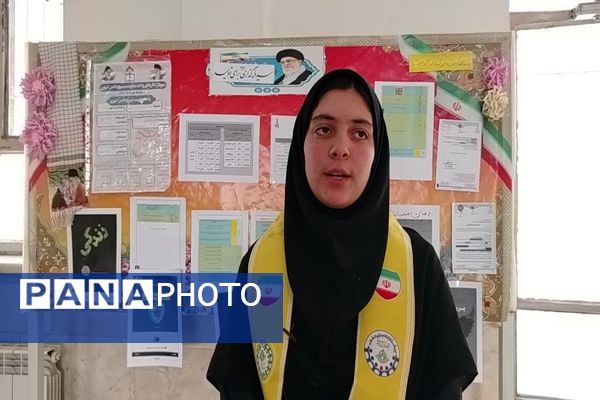 اولین جلسه شورای دانش آموزی در دبیرستان شهید مجید دهنوی  نیشابور