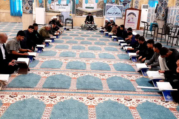 آیین اختتامیه مسابقات قرآنی چلچراغ آیه‌ها در شهرستان دره‌شهر