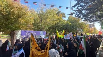 راهپیمایی یوم‌الله ۱۳ آبان با حضور پرشور مردم در شهرستان شهرکرد 