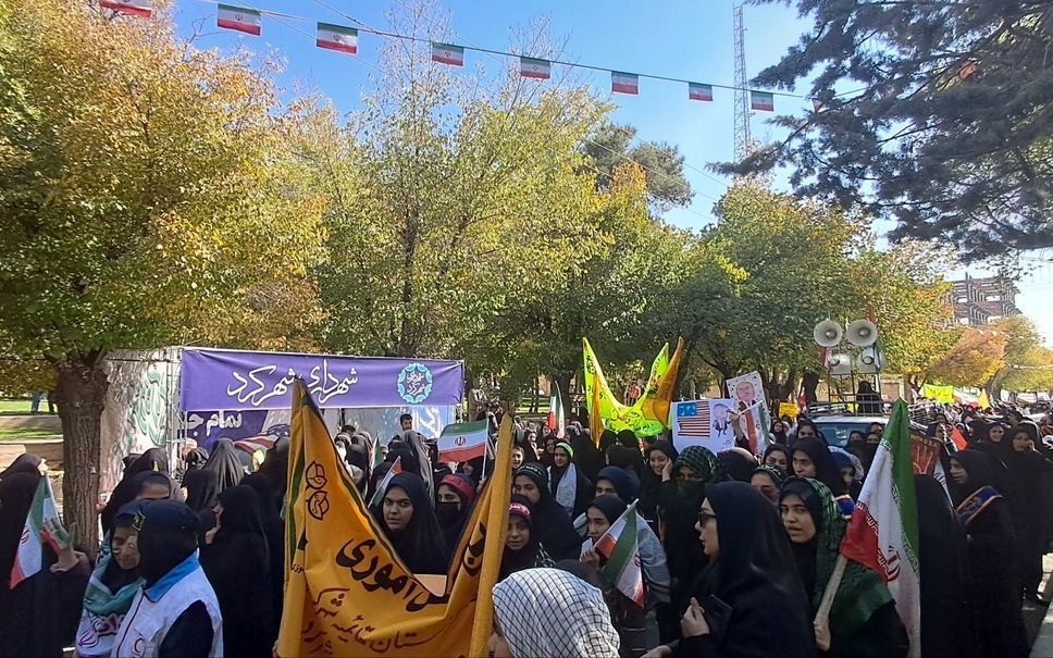 راهپیمایی یوم‌الله ۱۳ آبان با حضور پرشور مردم در شهرستان شهرکرد 