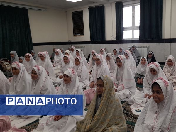 برگزاری اولین روز از دوشنبه های نماز در ناحیه۷ مشهد