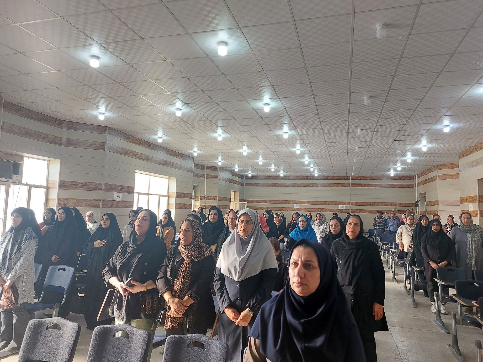 تشکیل جلسه انجمن اولیا و مربیان مدرسه حضرت معصومه(س) شاهد