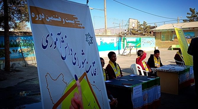 میثاقی ها پای صندوق های رای آمدند 