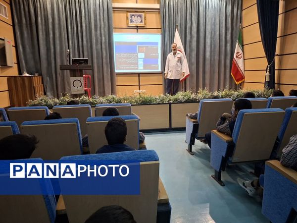 بازدید آموزشی دانشآموزان دبستان قاسمابنالحسن(ع) از مرکز انتقال خون یزد