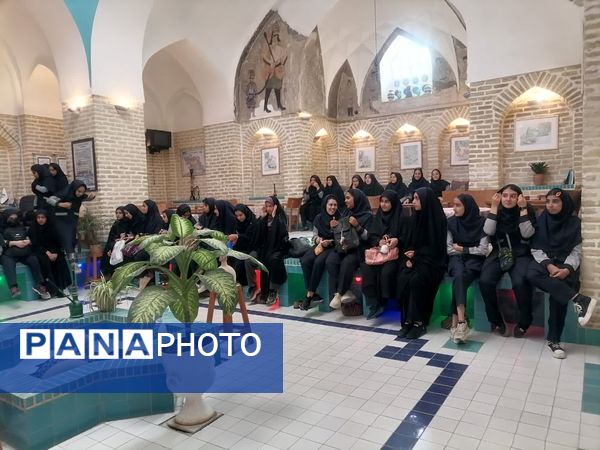 اردوی یزدگردی دانش‌آموزان پایه نهم دبیرستان فاطمه‌الزهرا (س)