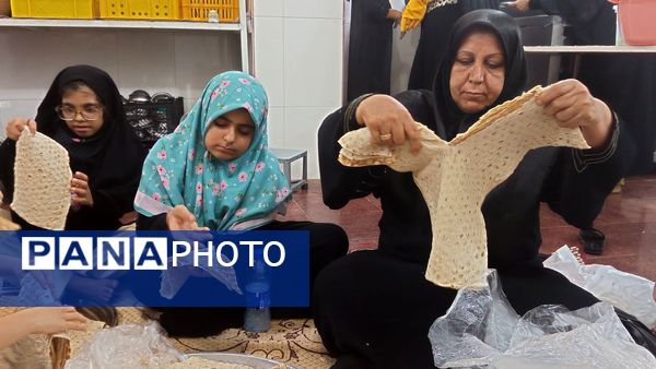 لذت خدمت به زوار در کنار خانواده