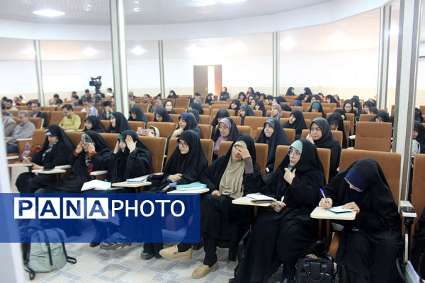 همایش دو روزه آشنایی نومعلمان قم با سند تحول بنیادین آموزش و پرورش