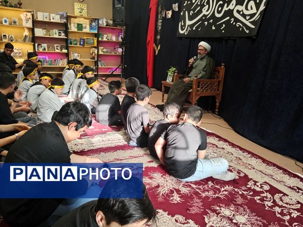 همایش احلی من العسل در اتحادیه انجمن‌های اسلامی دانش‌آموزی نیشابور