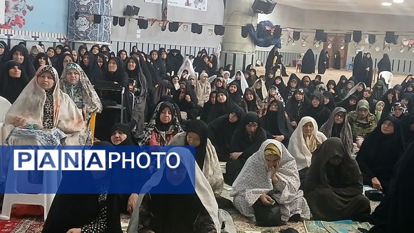 نماز جمعه سدی محکم در برابر دشمن