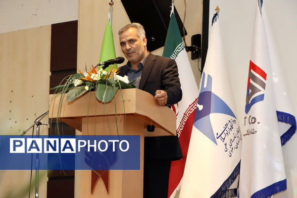 نخستین کنفرانس ملی چالش های مدیریت سرمایه انسانی در سازمان های بزرگ مقیاس