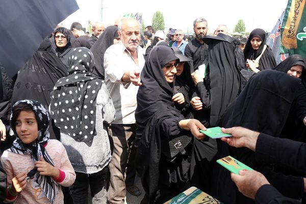 برپایی موکب سازمان دانش آموزی استان اردبیل در مراسم دلدادگان حسینی